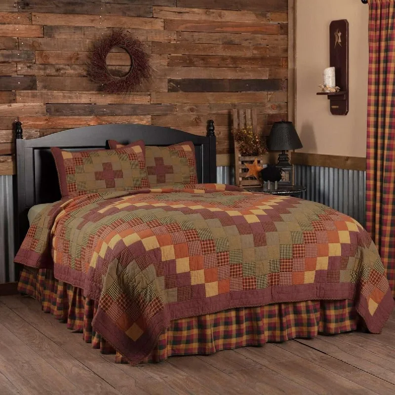 Weekend Deals to Make You Happy Heritage Farms California King Quilt Set; 1-Quilt 130Wx115L w/2 Shams 21x37 VHC Brands